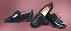 zapatos charol y azul terciopelo con plantilla extraíble